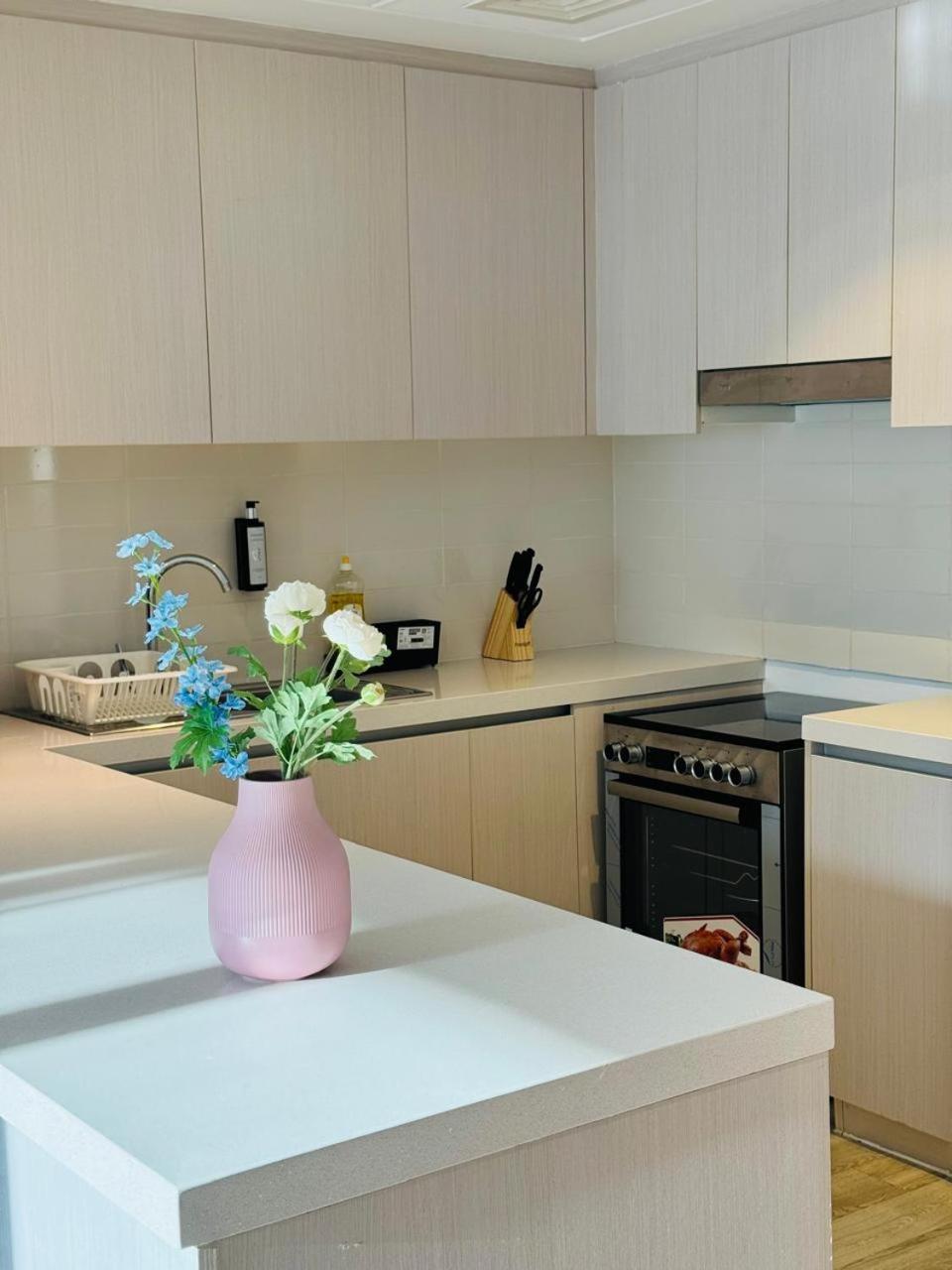 The Hive Retreats In Yas Island Apartment Abu Dhabi Luaran gambar